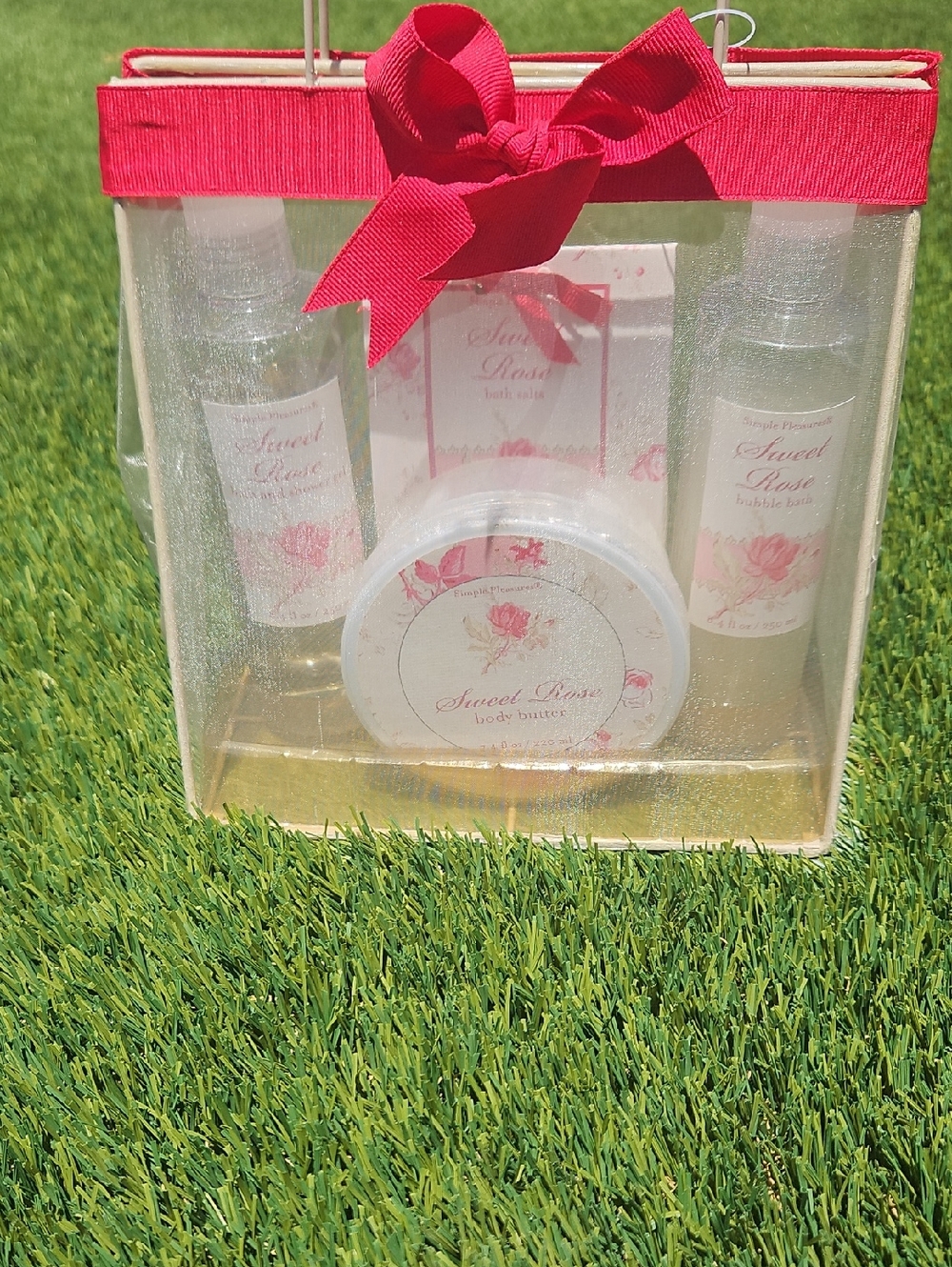 Sweet Rose Gift Set with Pink Ribbon